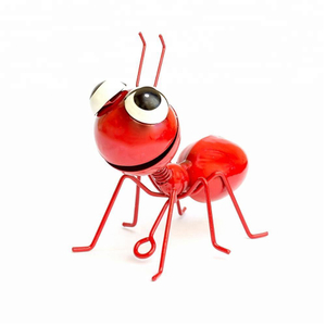 Sinoglory red and black small metal iron house wall decor ant figurine