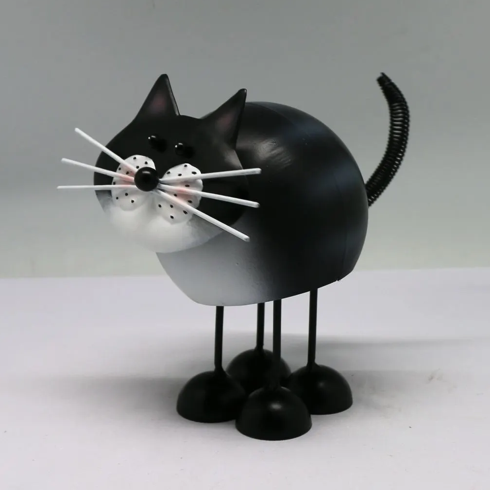 Animal Figurine Metal Cat Sculpture for Garden Decoration