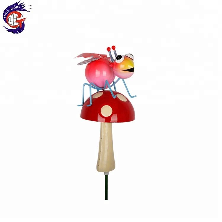 Wholesale Metal Cute Bee Decorations Insect Mushroom Garden Stake