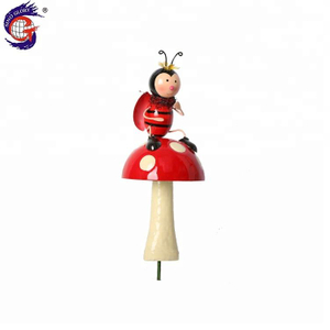 Wholesale Metal Cute Bee Decorations Insect Mushroom Garden Stake