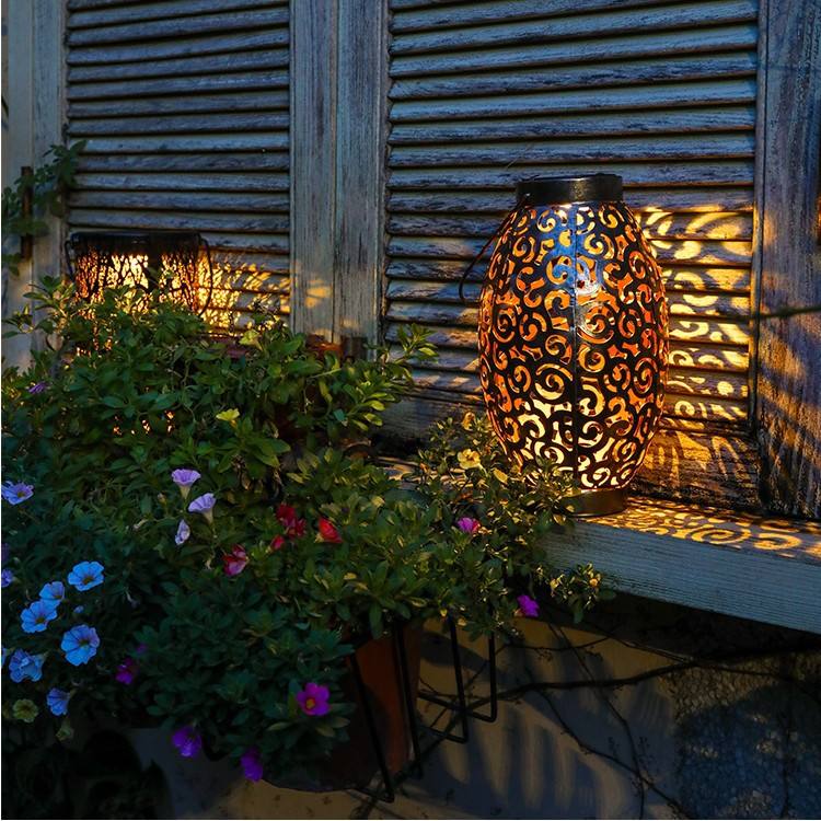 Outdoor Waterproof Hanging Retro Solar Lanterns Led Lights For Patio Garden Courtyard Porch Courtyard Pathway Decorative